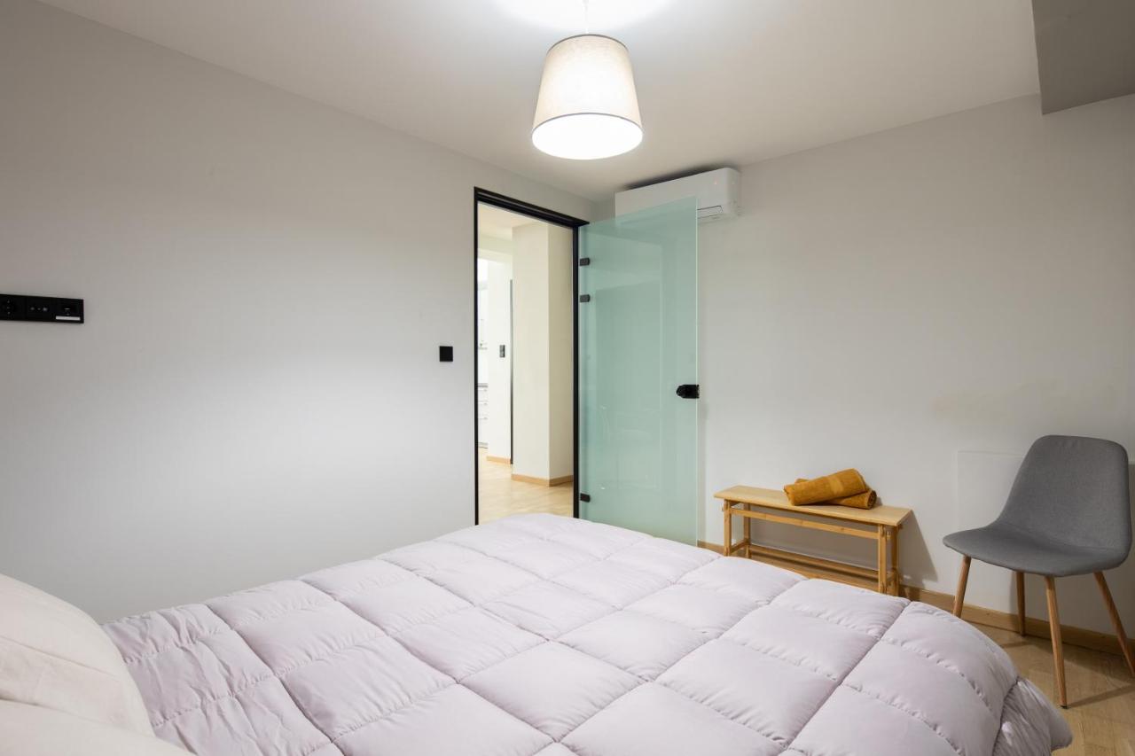 Bright 2Bdr Apartment Downtown Exarcheia! Афины Экстерьер фото